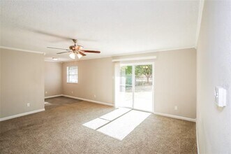 1037 Bryant St in Benbrook, TX - Building Photo - Building Photo