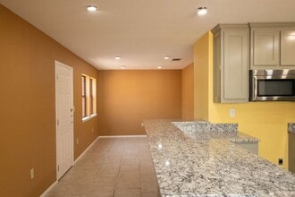 4938 Blue Water Cir in Granbury, TX - Building Photo - Building Photo