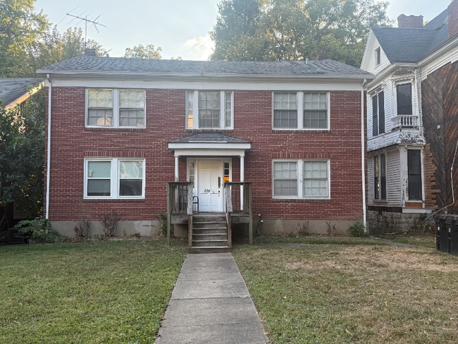 118 1/2 Kennedy Ave