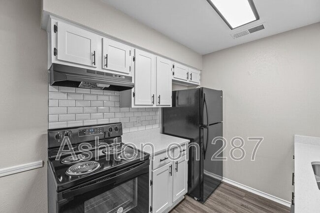 1301 US-287 in Waxahachie, TX - Building Photo - Building Photo