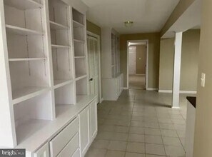 2104 Grey Fox Ct in Gambrills, MD - Building Photo - Building Photo