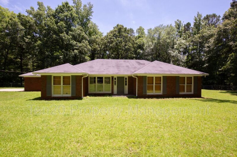 60 Reynolds Rd W in Fortson, GA - Foto de edificio