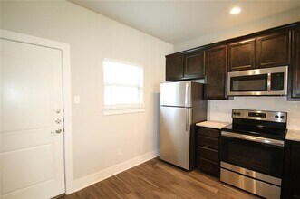 209 Stewart Bend Ct in Azle, TX - Building Photo - Building Photo