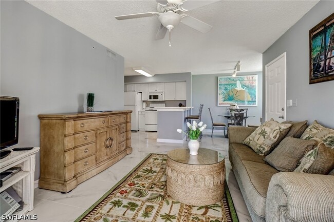 property at 1265 Wildwood Lakes Blvd