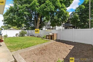 40 George St, Unit 2 in Medford, MA - Building Photo