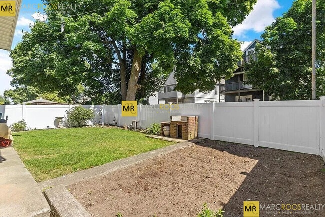 property at 40 George St