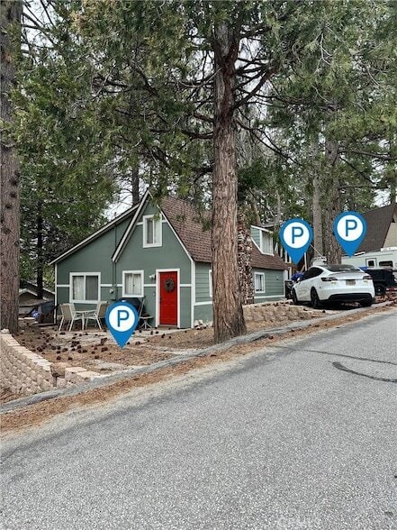 32064 Hunsaker Way in Running Springs, CA - Building Photo - Building Photo