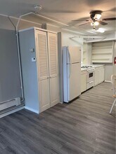 115 W 13th St, Unit Apt 3 in Dubuque, IA - Building Photo - Building Photo