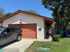 3424 Spring Bluff Pl in Lauderhill, FL - Building Photo - Building Photo