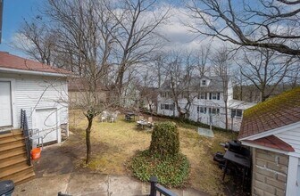 35 Hadwen Ln, Unit 2 in Worcester, MA - Building Photo - Building Photo