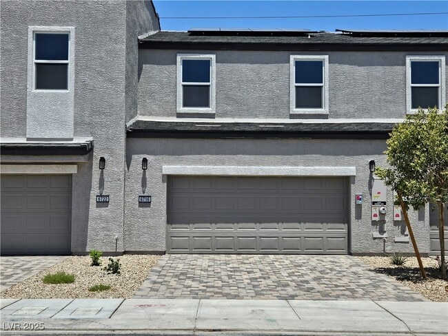 6716 The Avenue N in Las Vegas, NV - Building Photo - Building Photo
