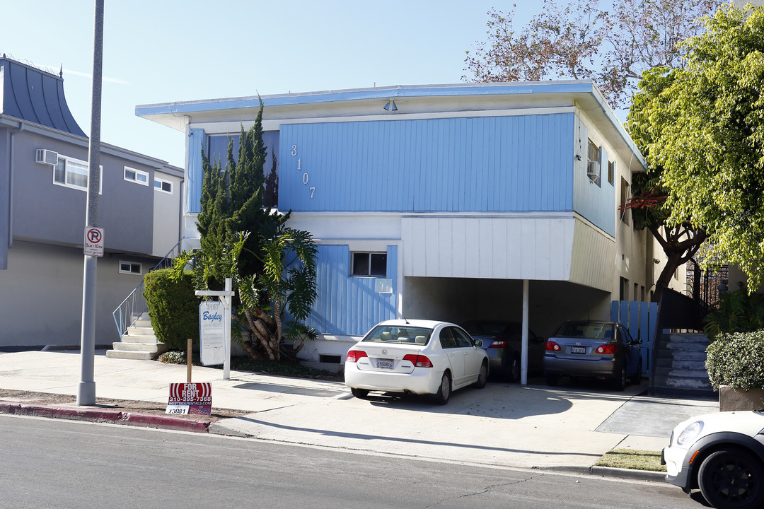 Bagley in Los Angeles, CA - Building Photo