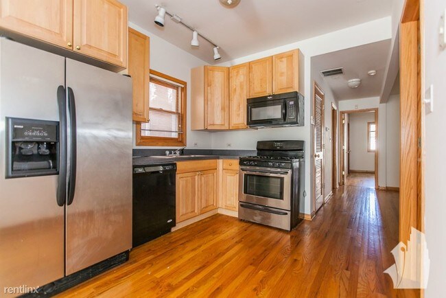 1458 W Cortez St-Unit -Apt 1 in Chicago, IL - Building Photo - Building Photo