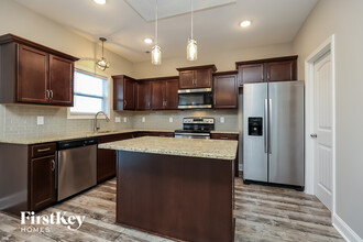 1104 Eagle's View Dr in Clarksville, TN - Building Photo - Building Photo