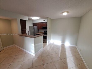 2796 S University Dr in Davie, FL - Building Photo - Building Photo