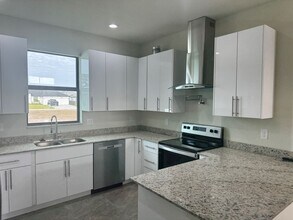 1638 NW 36th Pl in Cape Coral, FL - Building Photo - Building Photo