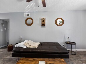 2402 Berry St in Houston, TX - Building Photo - Building Photo