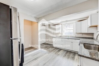 130 Penneman Ave in Elizabeth, PA - Foto de edificio - Building Photo