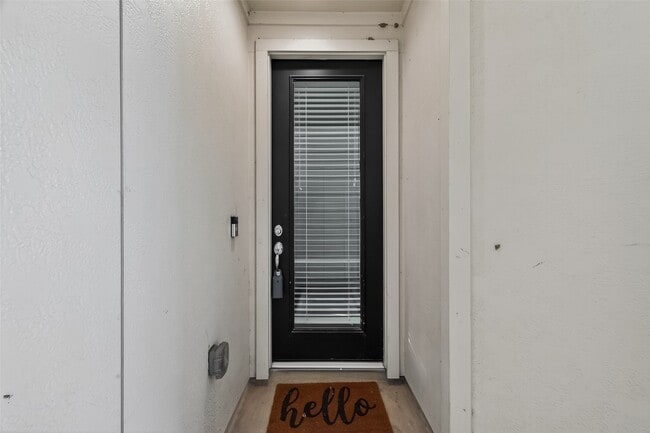 property at 3925 Tulane Oak Dr