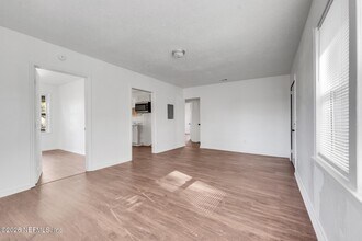 3173 3rd St Cir S in Jacksonville, FL - Building Photo - Building Photo