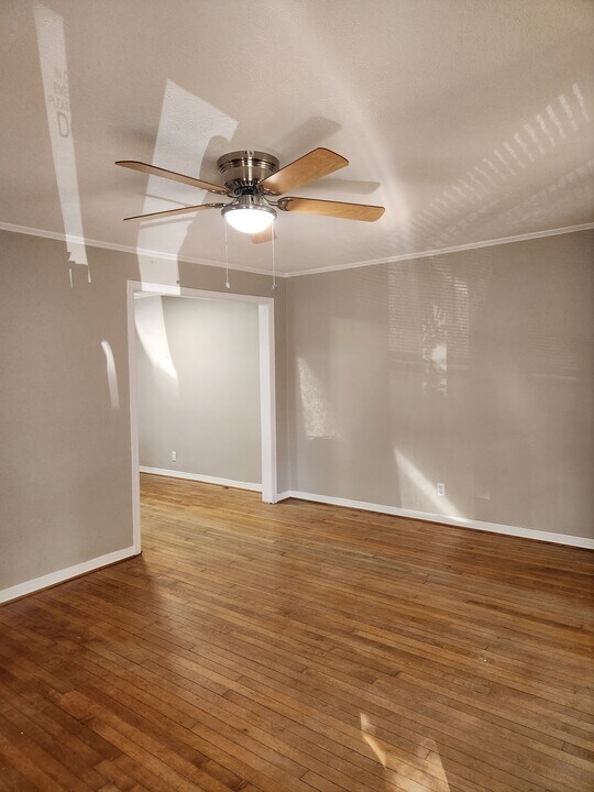 5813 Vickery Blvd in Dallas, TX - Building Photo