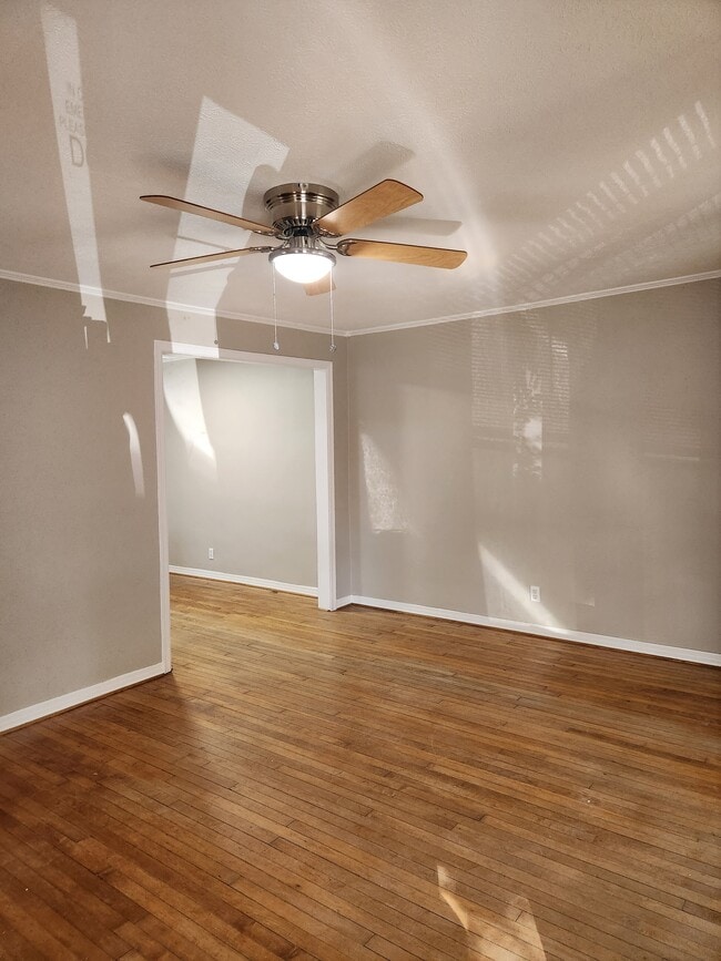 property at 5813 Vickery Blvd