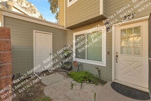 2301 E University Dr in Mesa, AZ - Building Photo