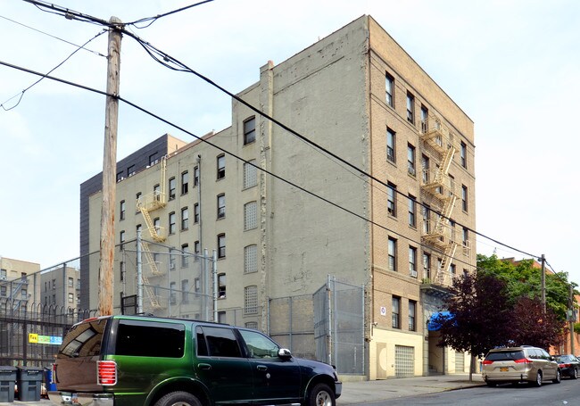 495 E 188th St in Bronx, NY - Building Photo - Building Photo