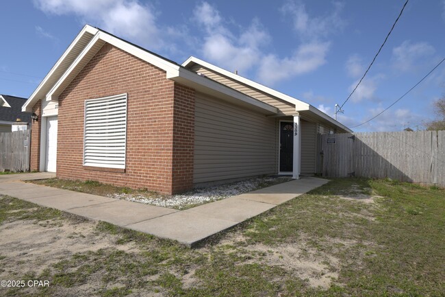 3309 10 Acre Rd in Panama City, FL - Building Photo - Building Photo