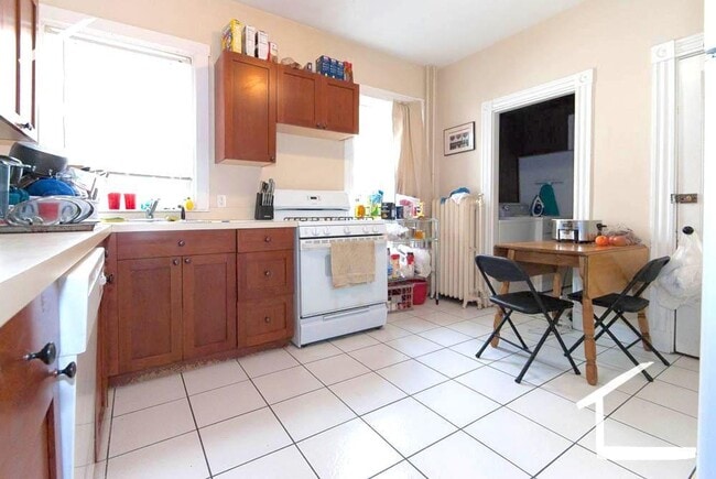 45 Falkland St in Boston, MA - Building Photo - Building Photo