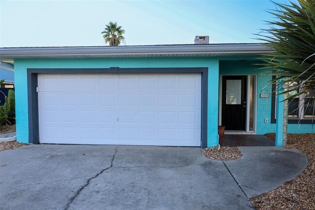 10136 Paradise Blvd in Treasure Island, FL - Building Photo - Building Photo