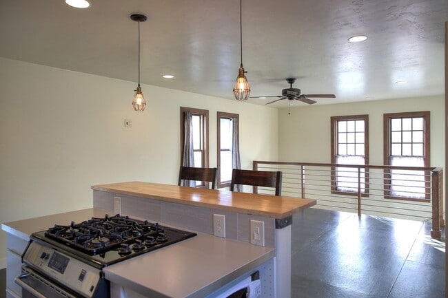 property at 614 24th St