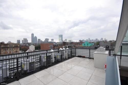 659 Massachusetts Ave in Boston, MA - Building Photo - Building Photo