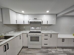 45723 Lewis Ave in Chilliwack, BC - Building Photo - Building Photo