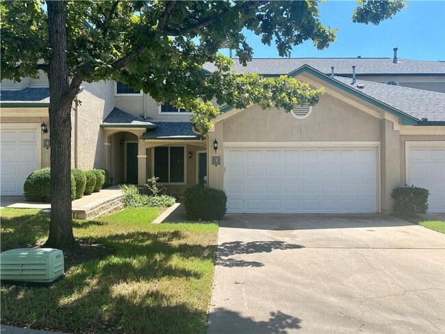 property at 2100 Pipers Field Dr