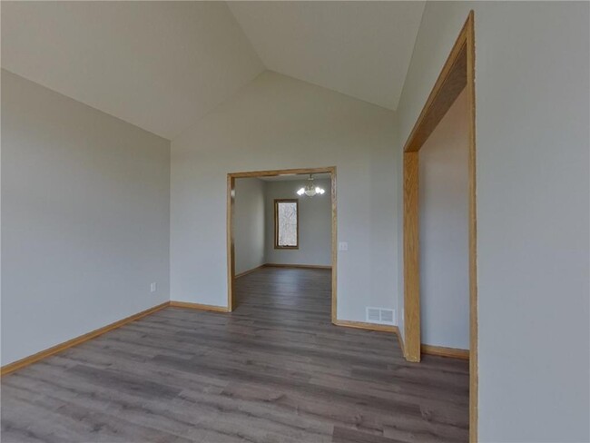 17123 Jonathan Ct in Lakeville, MN - Building Photo - Building Photo