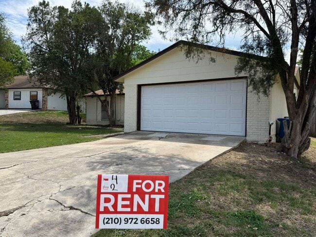 5822 Lake Wind in San Antonio, TX - Building Photo - Building Photo