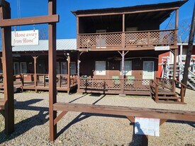 845B CR 1987 in Yantis, TX - Building Photo