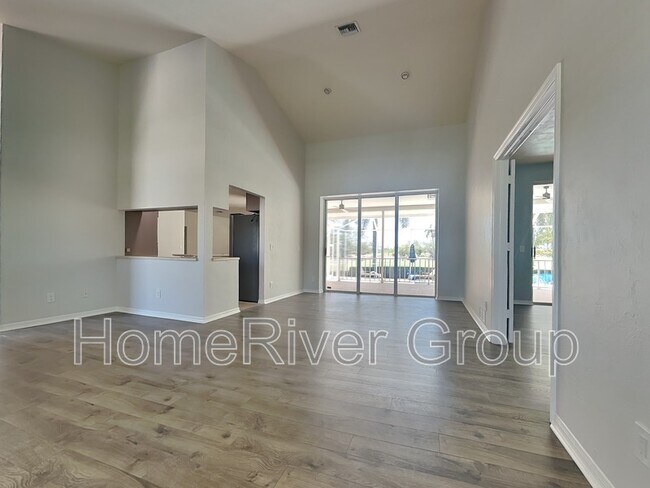 1576 Jamaica Ct in Marco Island, FL - Foto de edificio - Building Photo