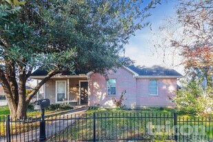 901 Anthony St in McKinney, TX - Building Photo