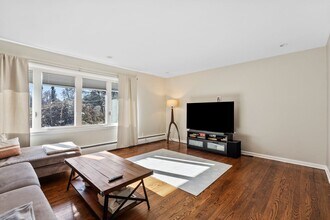 95 Beverly Rd in Springfield, NJ - Foto de edificio - Building Photo