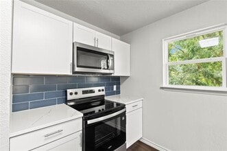 242 Autumn Wood Trail in Gun Barrel City, TX - Building Photo - Building Photo