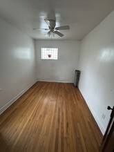 5402 W Melrose St, Unit 5402-1 in Chicago, IL - Building Photo - Building Photo