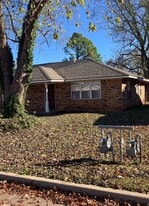 511 Mark St in Tecumseh, OK - Building Photo