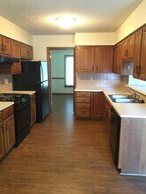 7511 E 24th Ct N in Wichita, KS - Foto de edificio - Building Photo