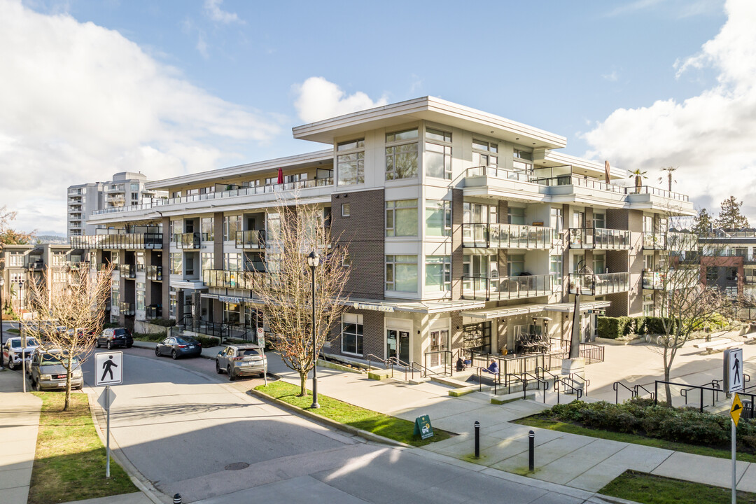 the Royal in New Westminster, BC - Building Photo