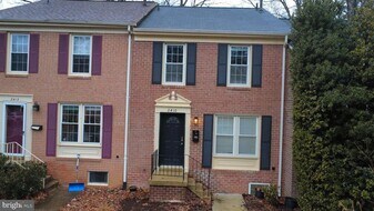 2410 Alsop Ct in Reston, VA - Building Photo