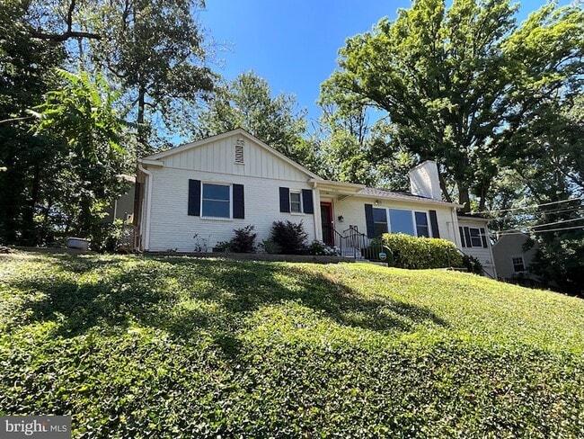 property at 2706 S Grant St