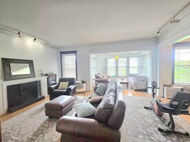 1128 W North Shore Ave, Unit 1 in Chicago, IL - Building Photo