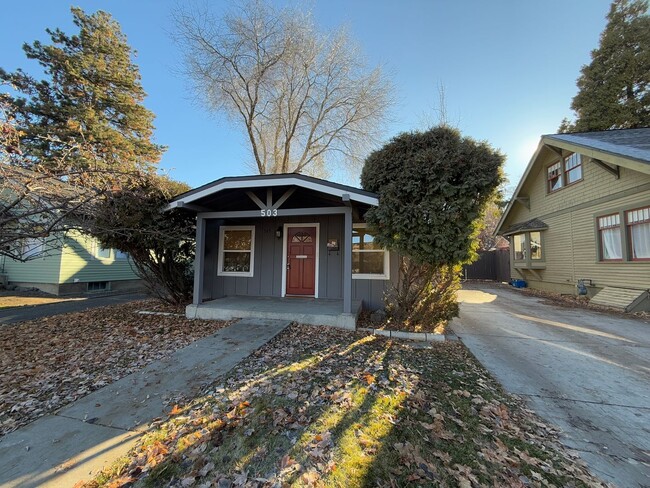 503 NW Newport Ave in Bend, OR - Foto de edificio - Building Photo